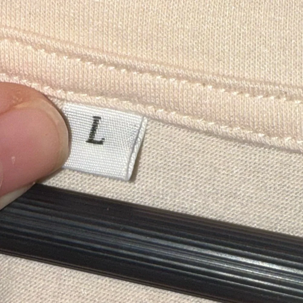 Women’s Top - Picture 3 of 4